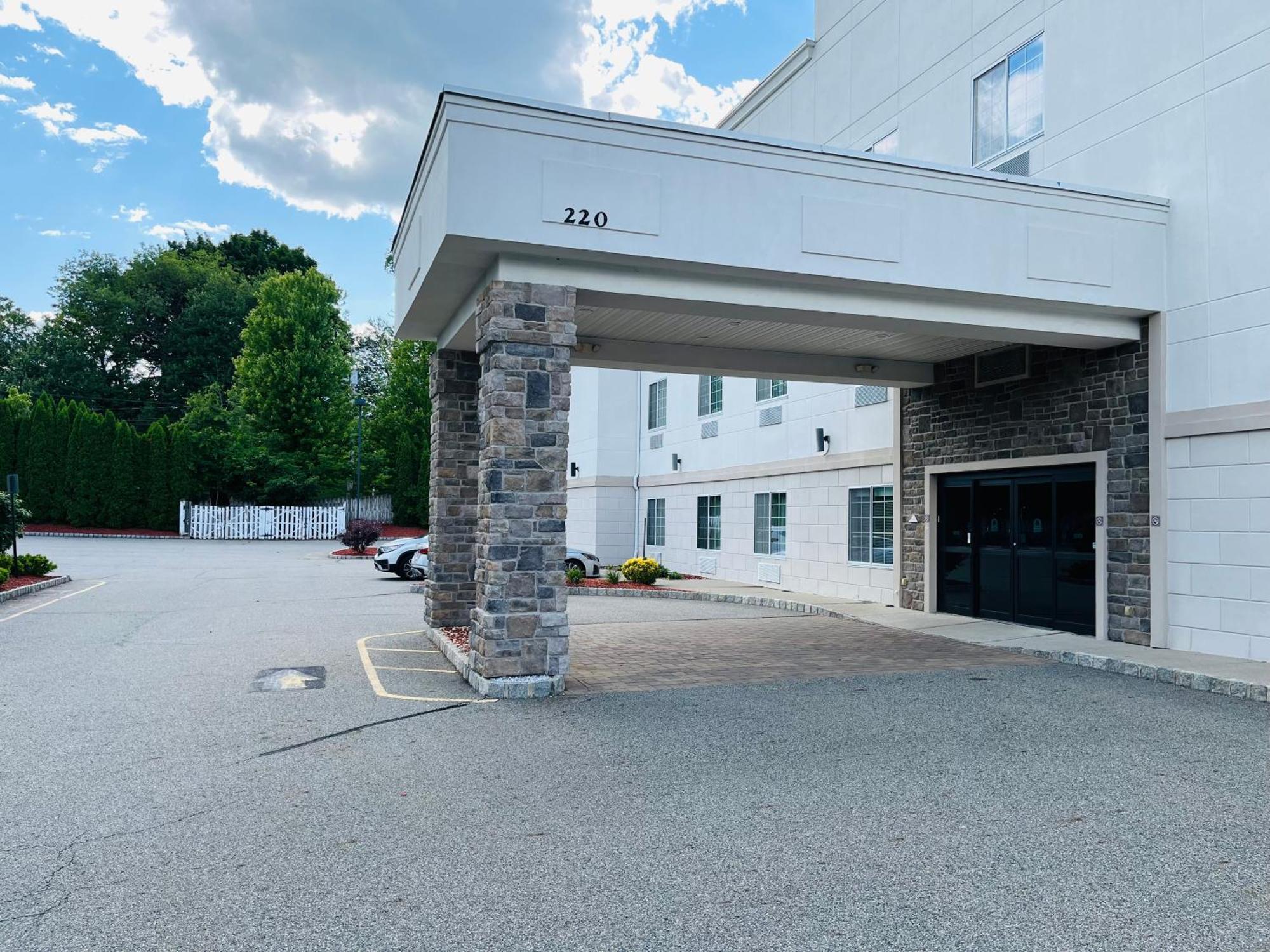 Tapa Hotel, Inn & Suites Mahwah Kültér fotó